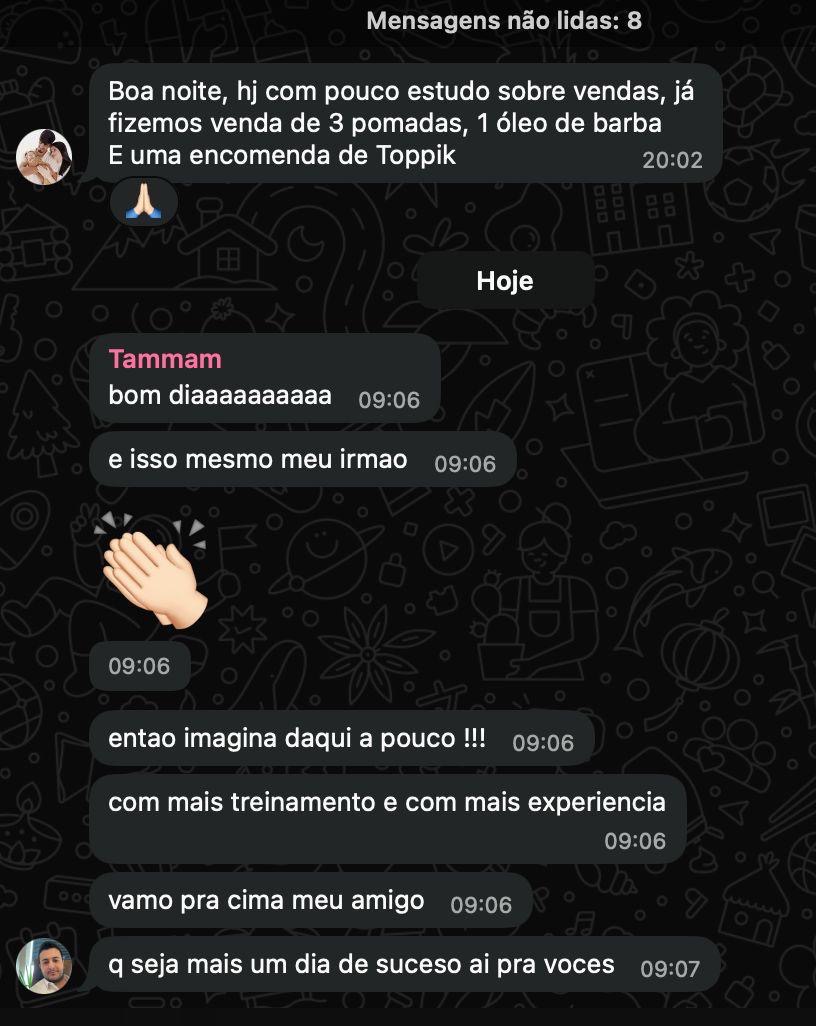 Dono de barbearia relatando vendas de produtos após o método M4